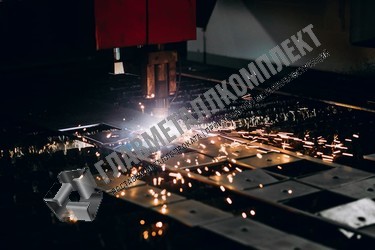 Производственный цех фото газо режущего станка крупным планом 5