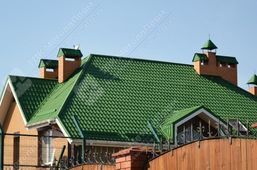 Металлочерепица Монтеррей п/э RAL 6002 (зелёная листва) 0,45 мм